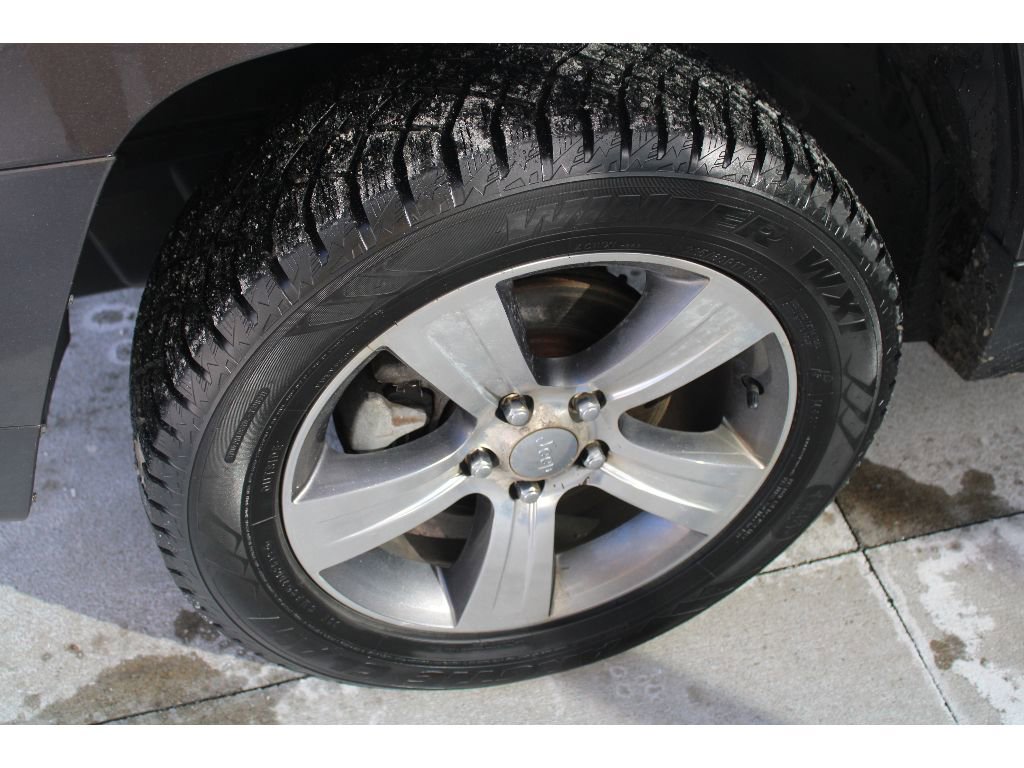 Used 2016 Jeep Patriot High Altitude image 37