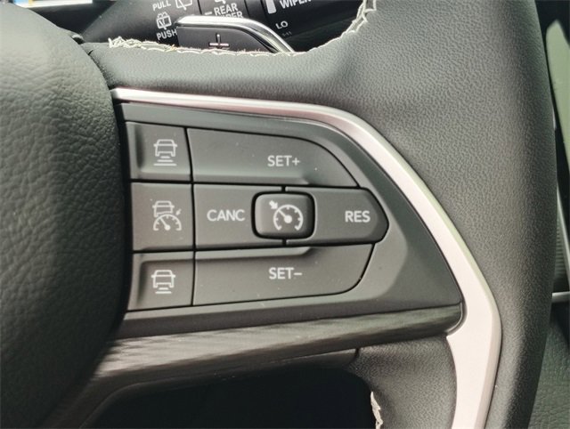 New 2025 Jeep Grand Cherokee Altitude image 19