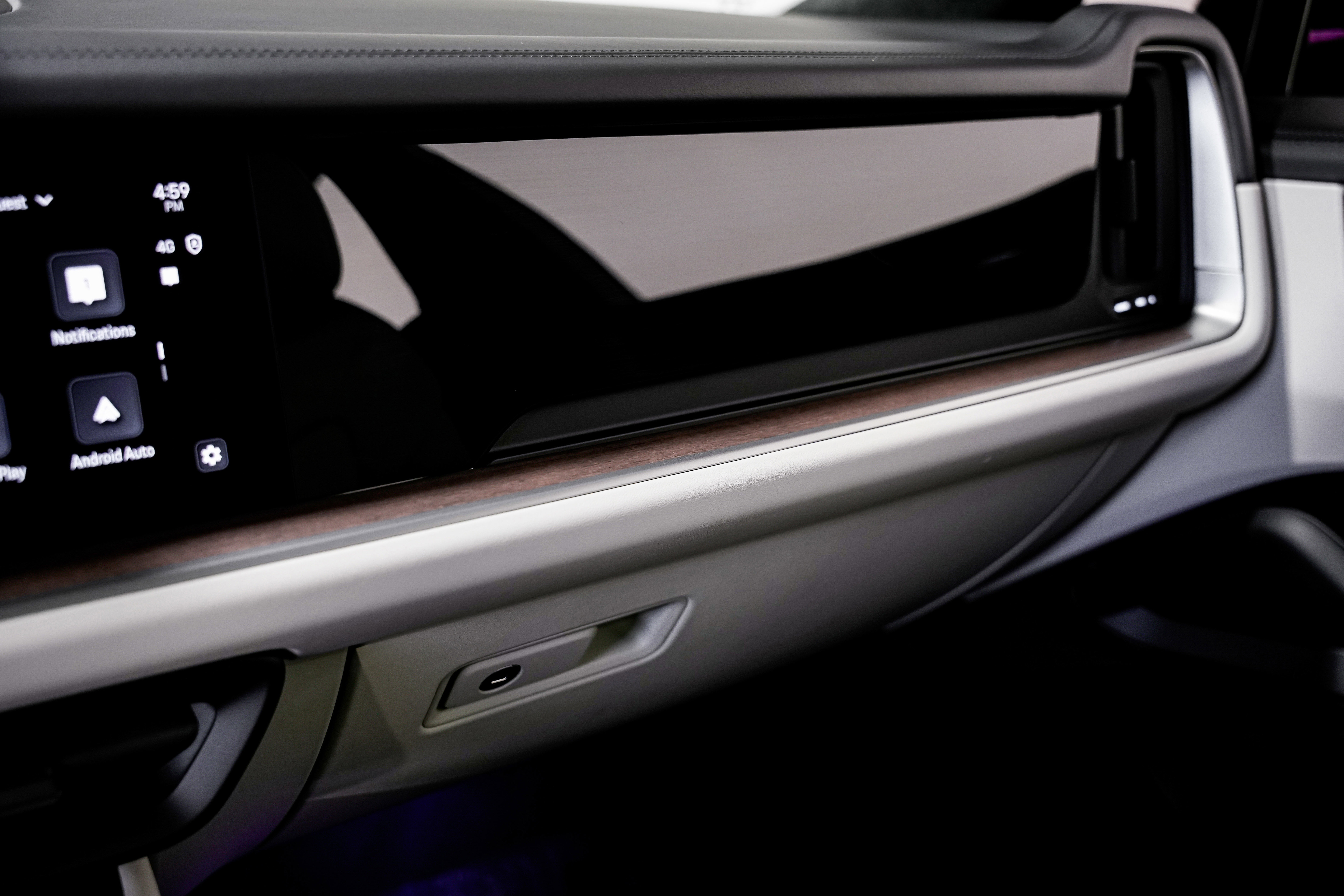 Used 2024 Porsche Cayenne S image 18