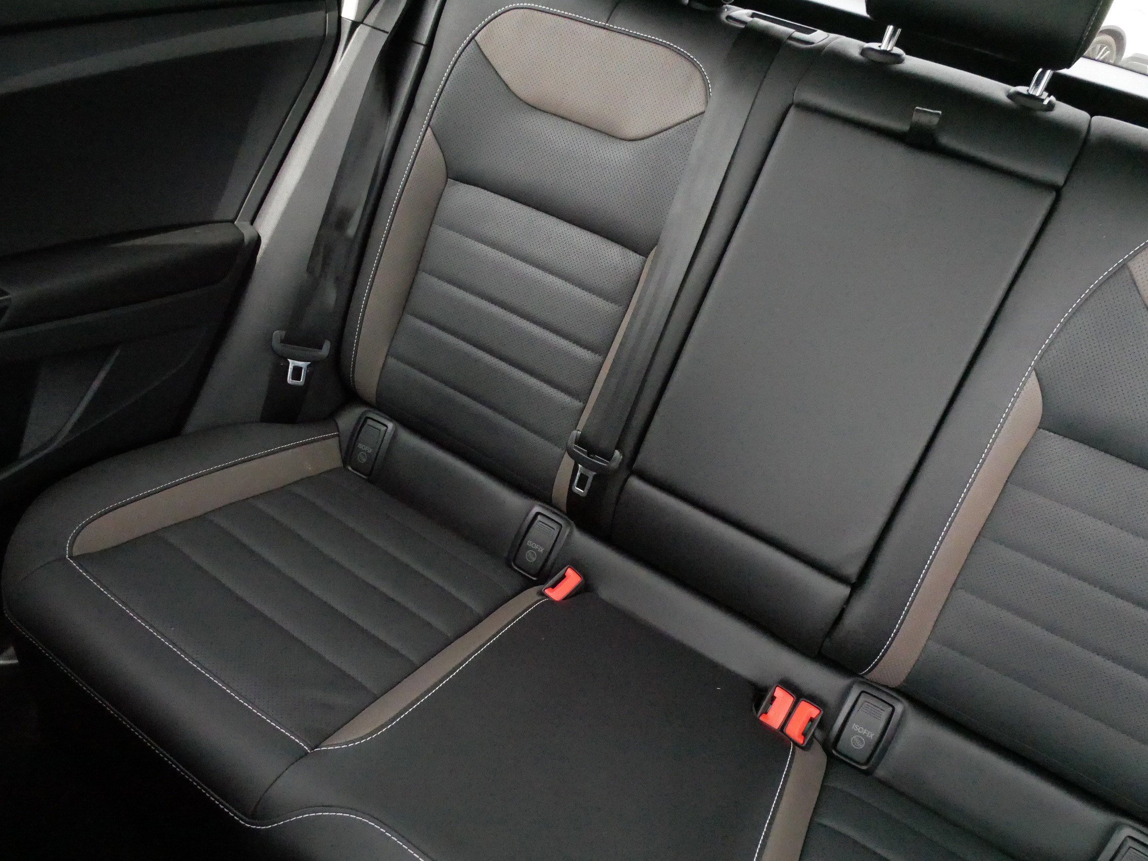 Certified 2023 Volkswagen Taos SEL AWD/4WD image 12