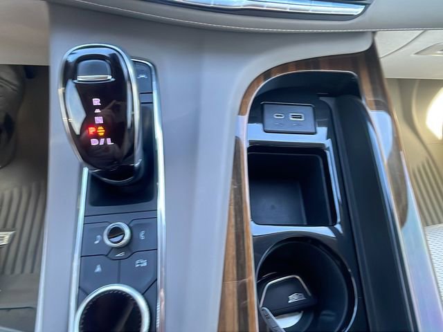 Used 2024 Cadillac Escalade ESV Premium Luxury Platinum AWD/4WD image 28
