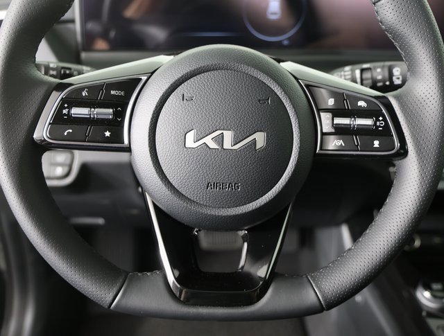 New 2025 Kia Seltos SX w/ SX Sunroof Package image 13