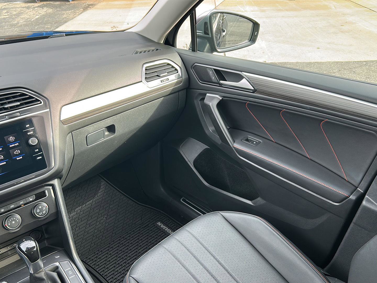 Used 2024 Volkswagen Tiguan Wolfsburg Edition image 26