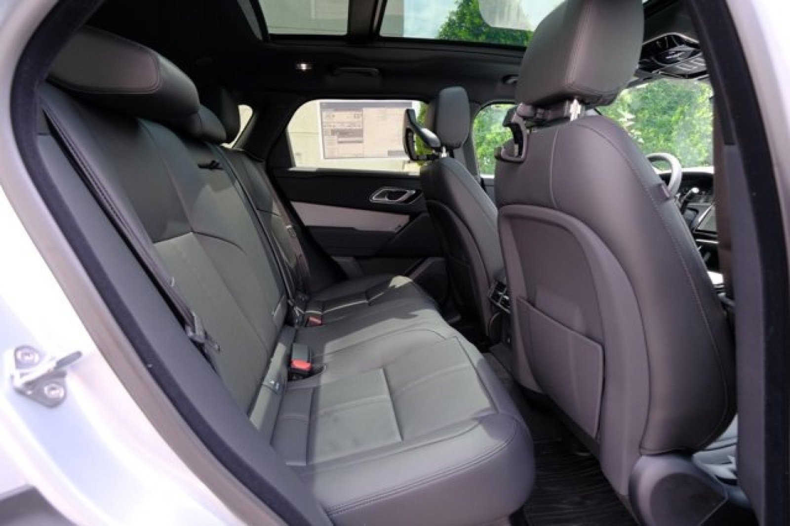 New 2025 Land Rover Range Rover Velar S image 17