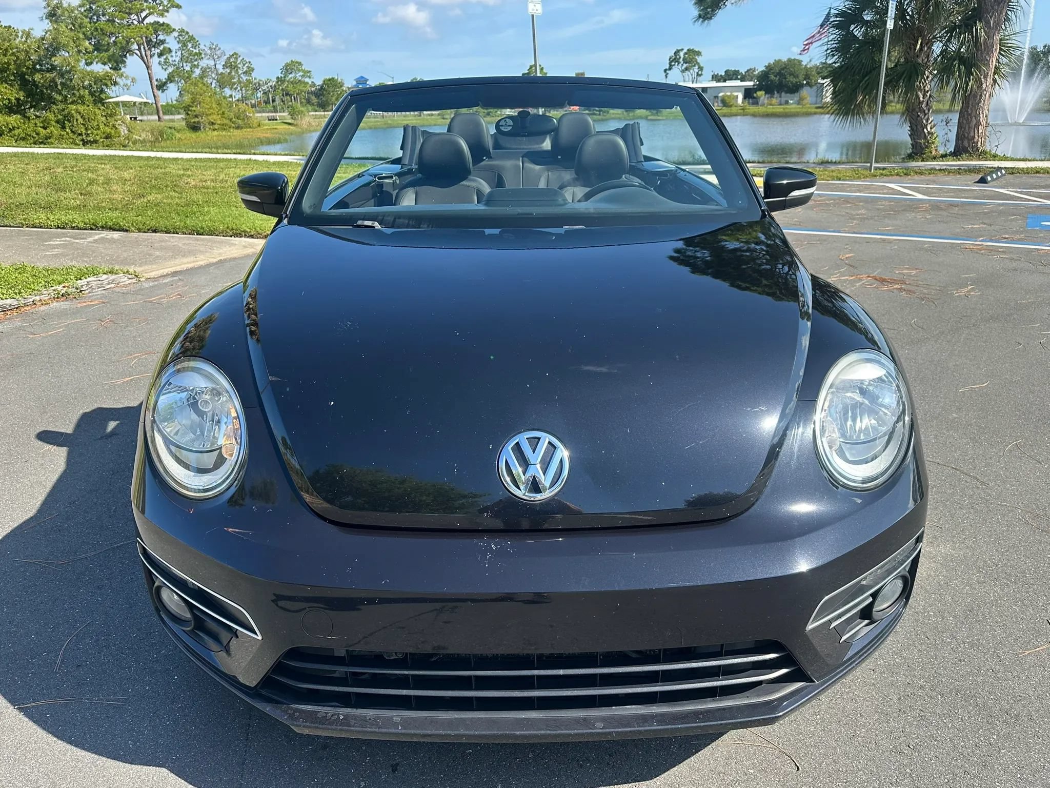 Used 2013 Volkswagen Beetle 2.0T FWD image 4