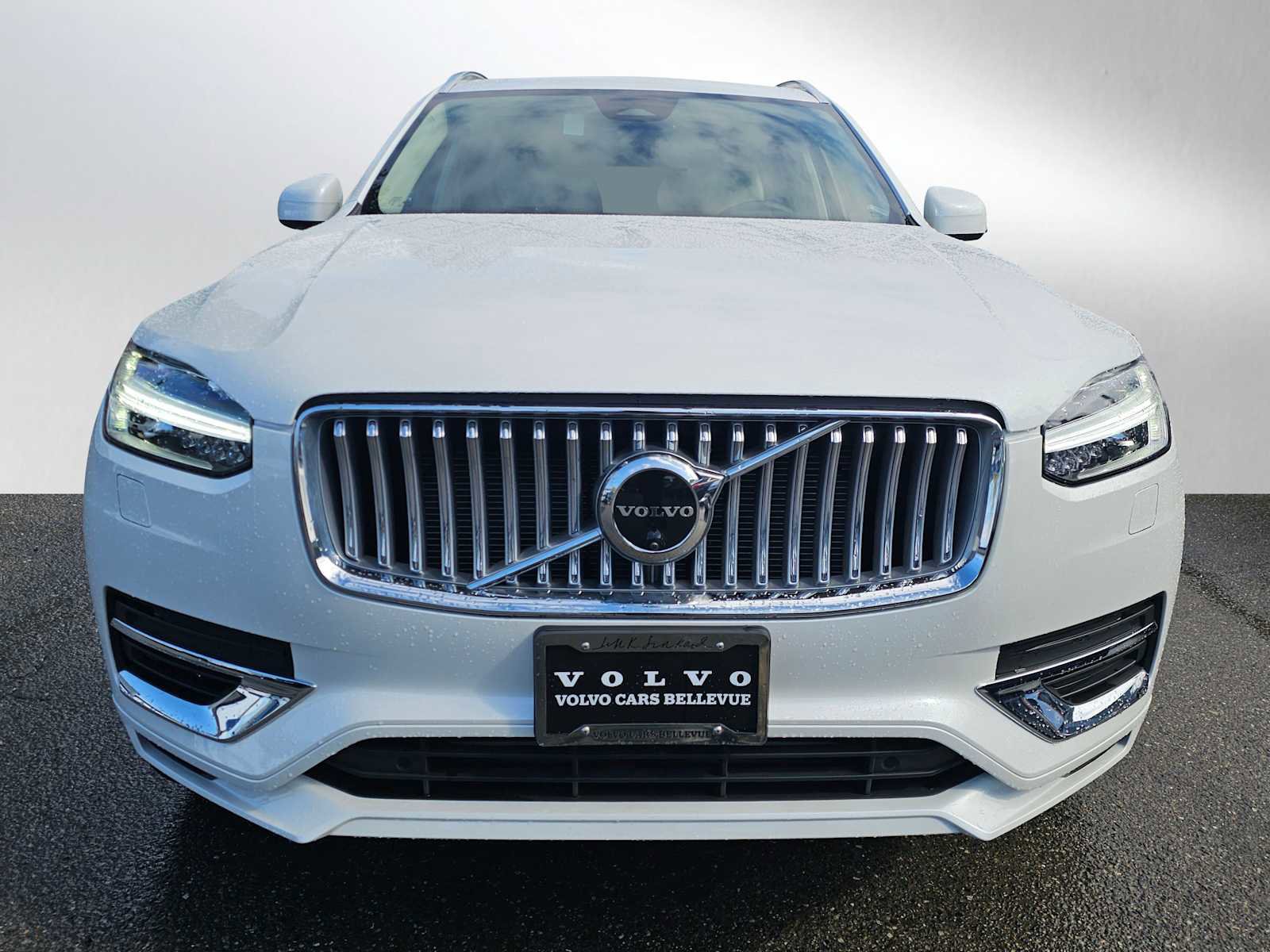 Used 2025 Volvo XC90 T8 Plus w/ Protection Package Premier image 10