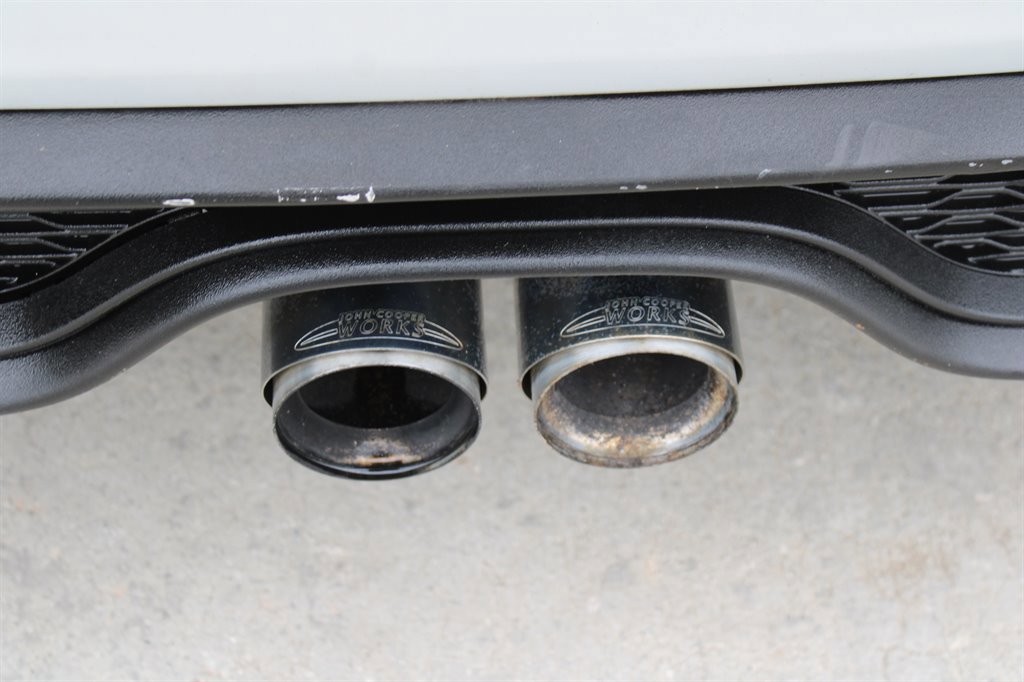 Used 2015 MINI Cooper S image 11