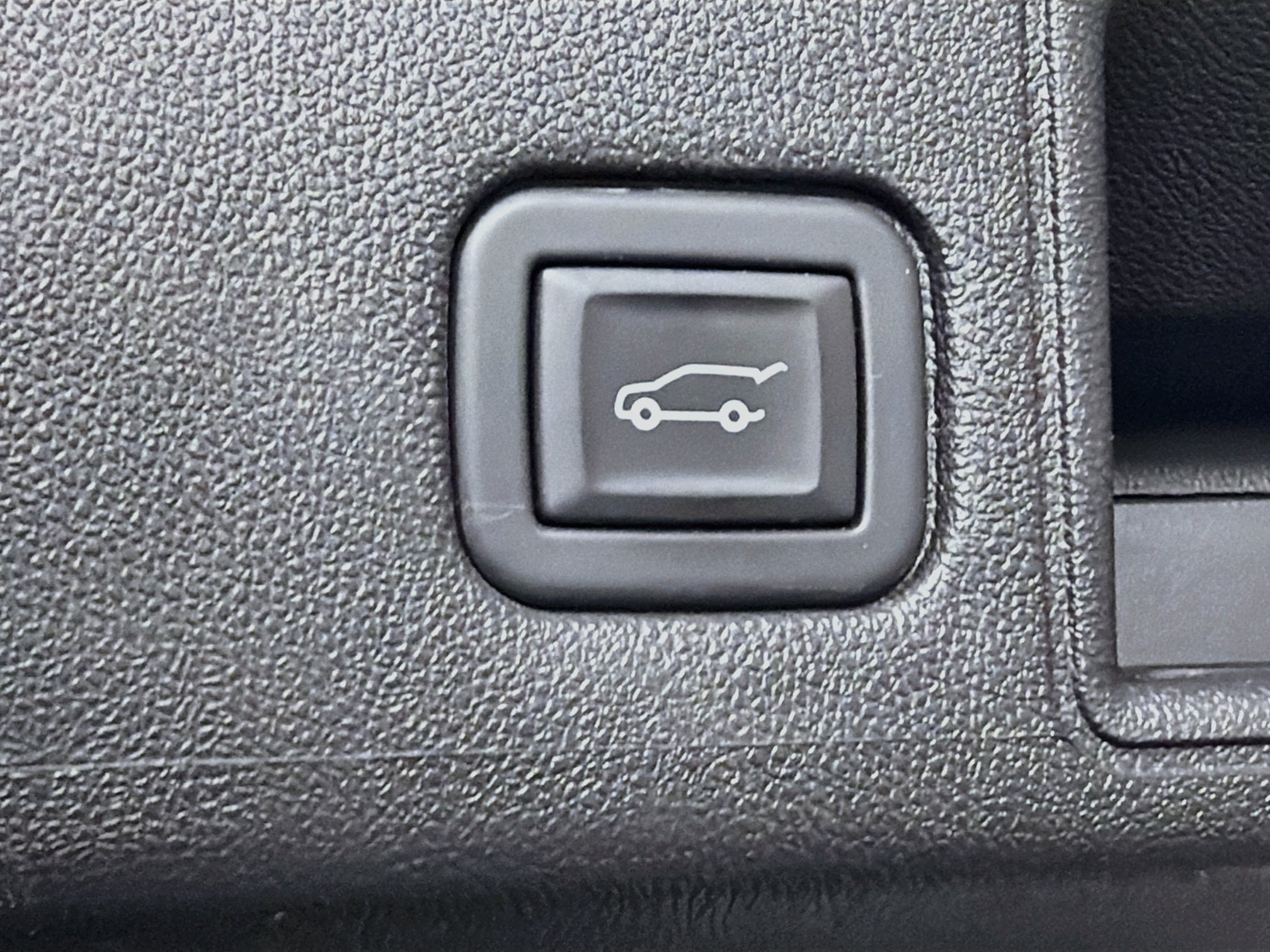 Used 2023 GMC Terrain SLT FWD image 28