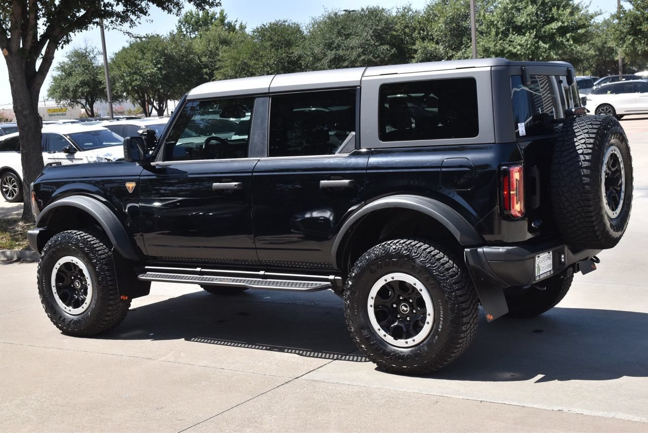Used 2023 Ford Bronco Badlands w/ Sasquatch Package AWD/4WD image 11