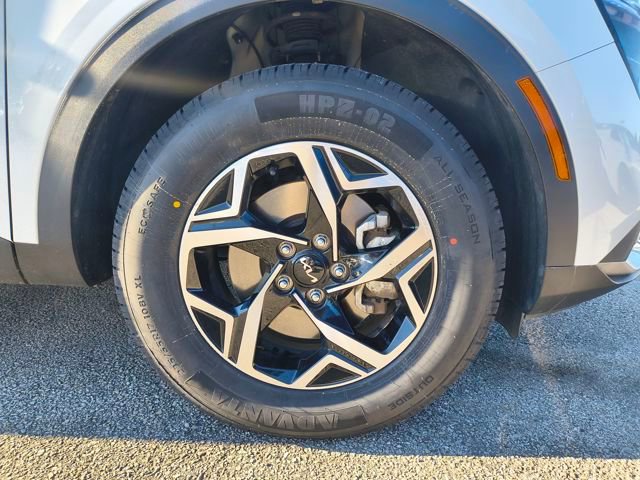 Certified 2023 Kia Sportage LX image 32