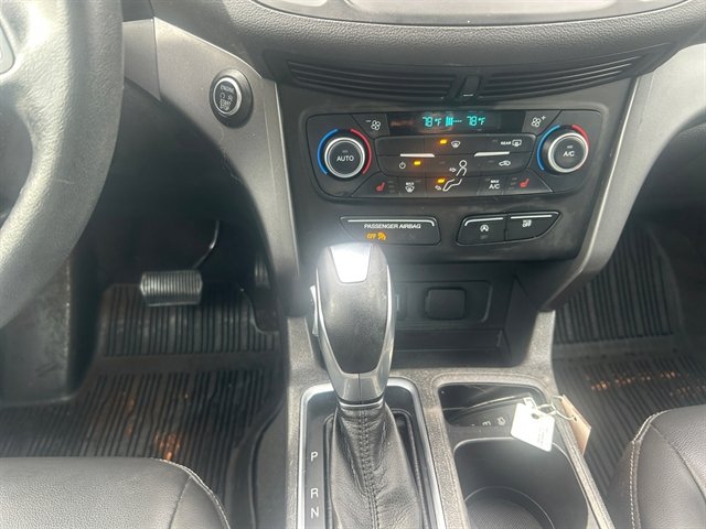 Used 2019 Ford Escape SEL image 11