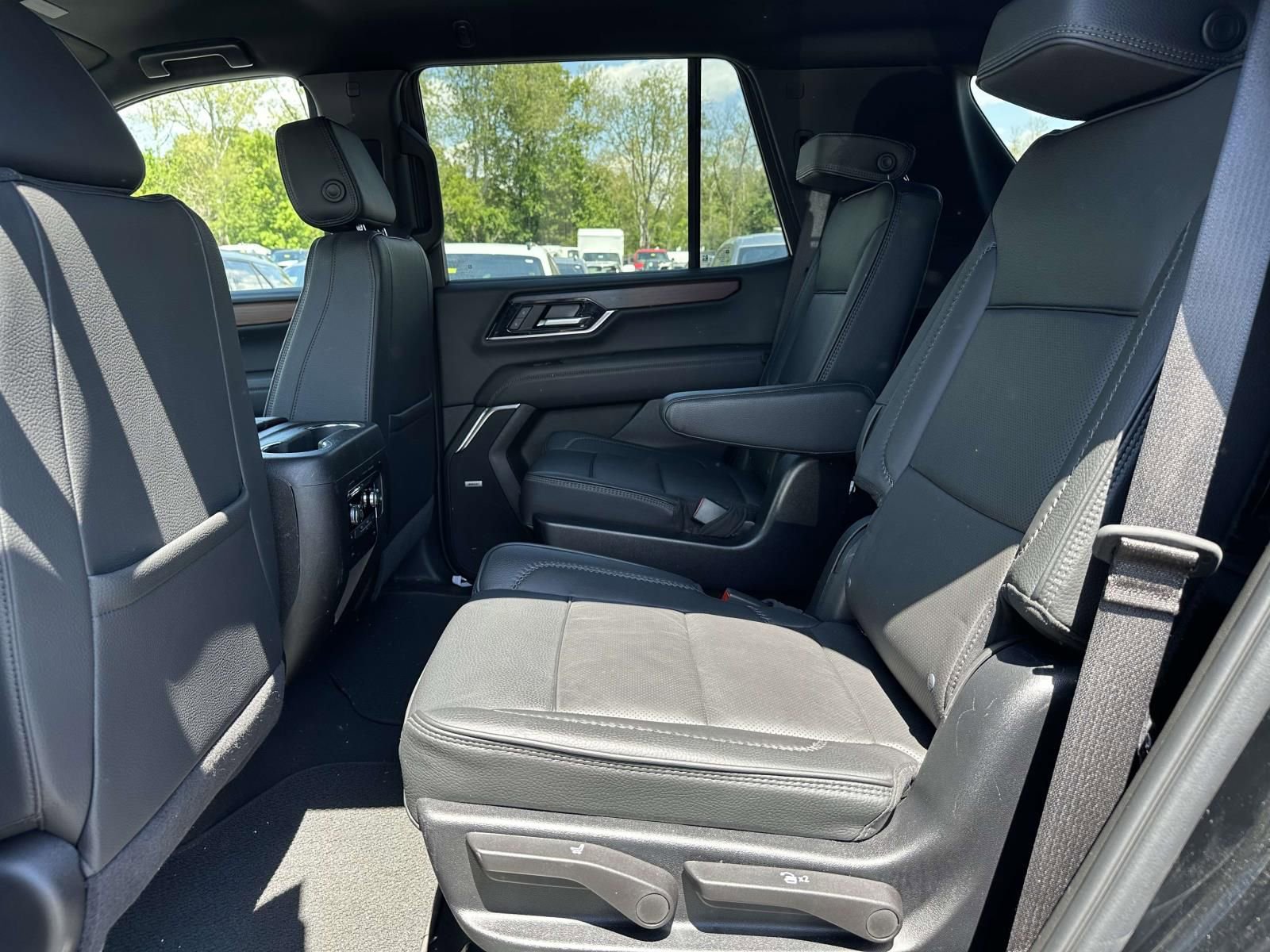 Certified 2025 GMC Yukon Denali AWD/4WD image 23