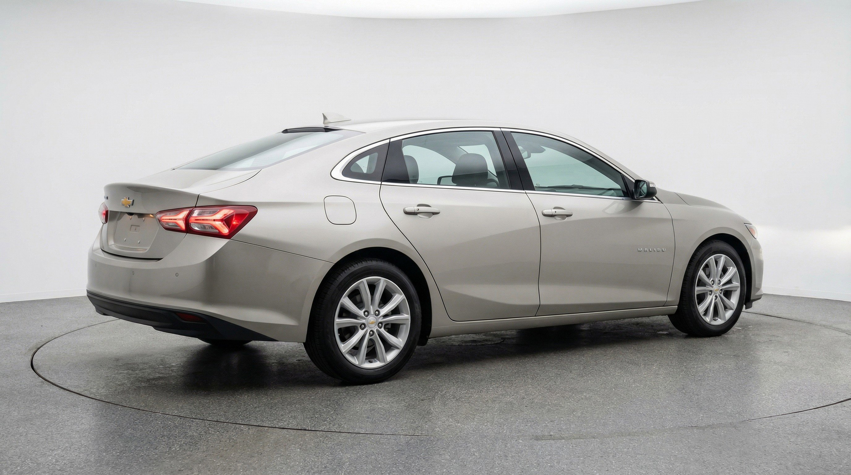 Used 2024 Chevrolet Malibu LT FWD image 9