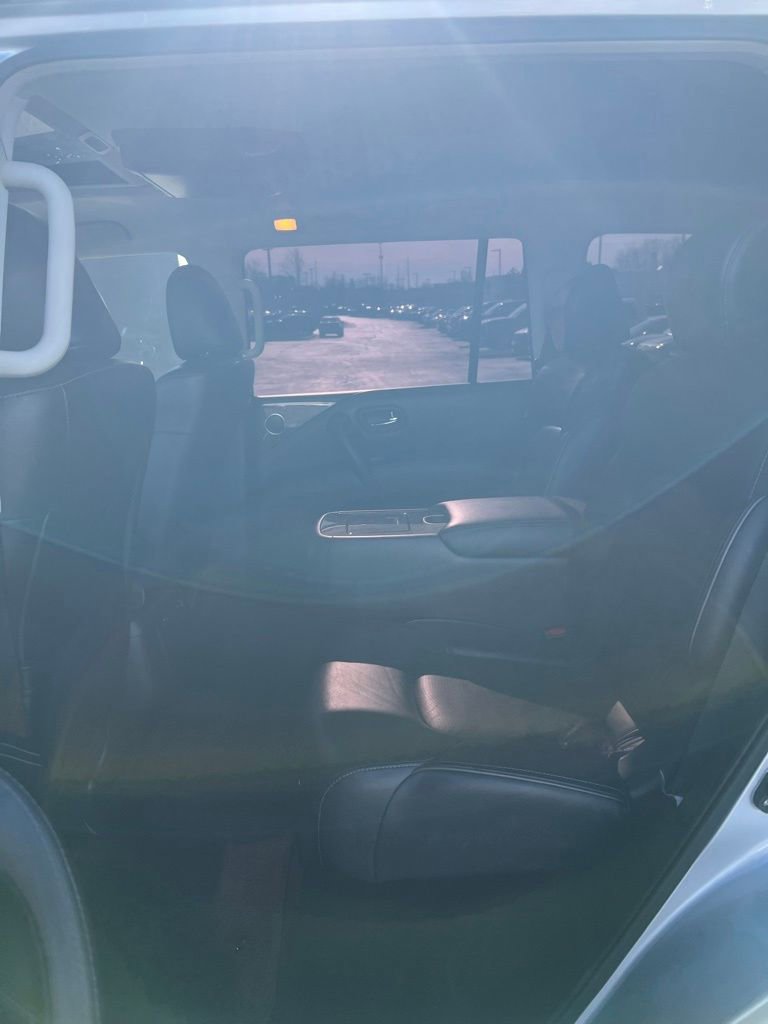 Used 2015 INFINITI QX80 Luxe w/ 22" Wheel Package image 28