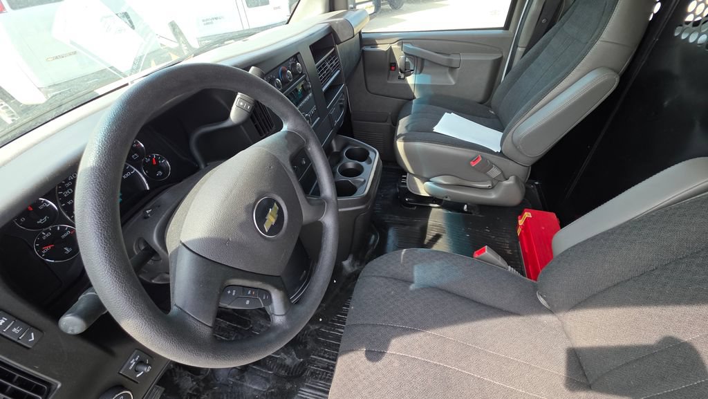 Used 2024 Chevrolet Express 2500 w/ Driver Convenience Package RWD image 12