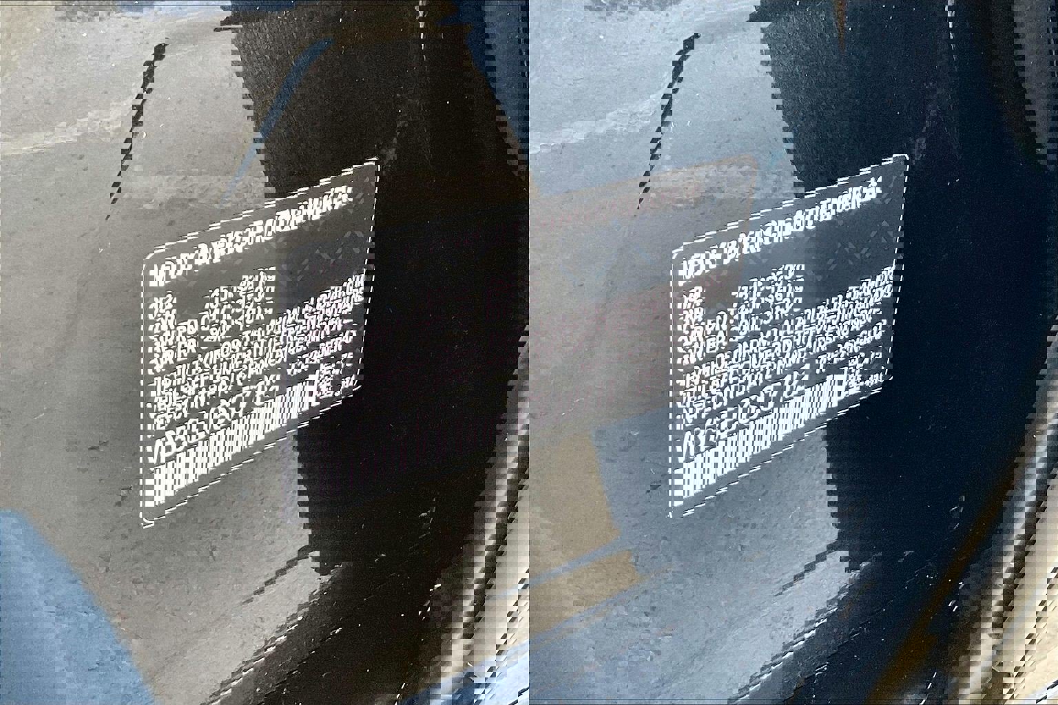 Used 2025 BMW i7 xDrive60 w/ Executive Package image 32