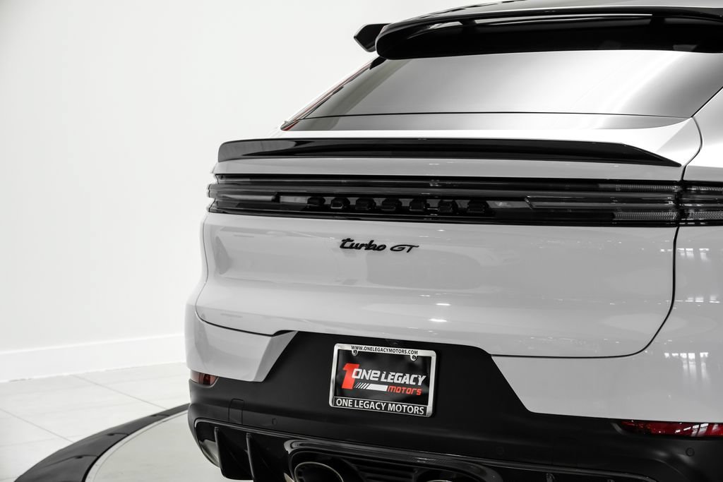 Used 2025 Porsche Cayenne Turbo GT AWD/4WD image 47