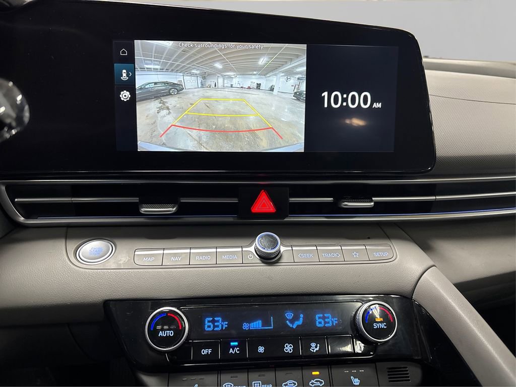 Certified 2025 Hyundai Elantra SEL image 32