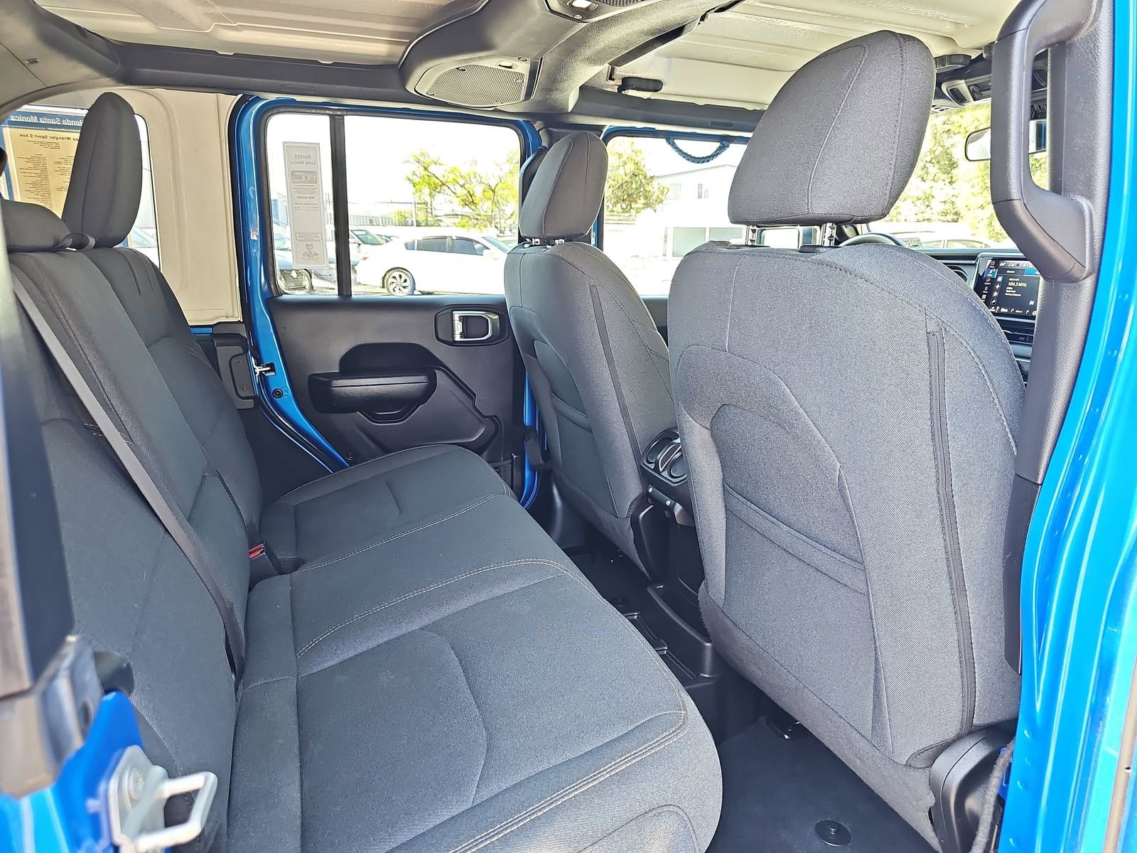Used 2024 Jeep Wrangler Unlimited w/ Convenience Group AWD/4WD image 11