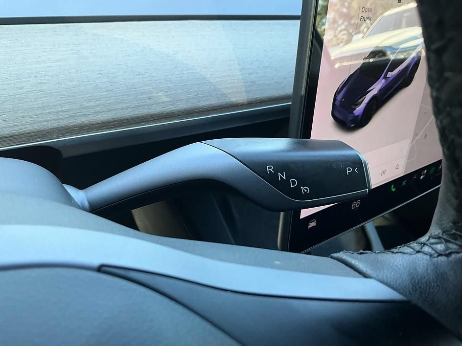 Used 2021 Tesla Model Y Long Range AWD/4WD image 16