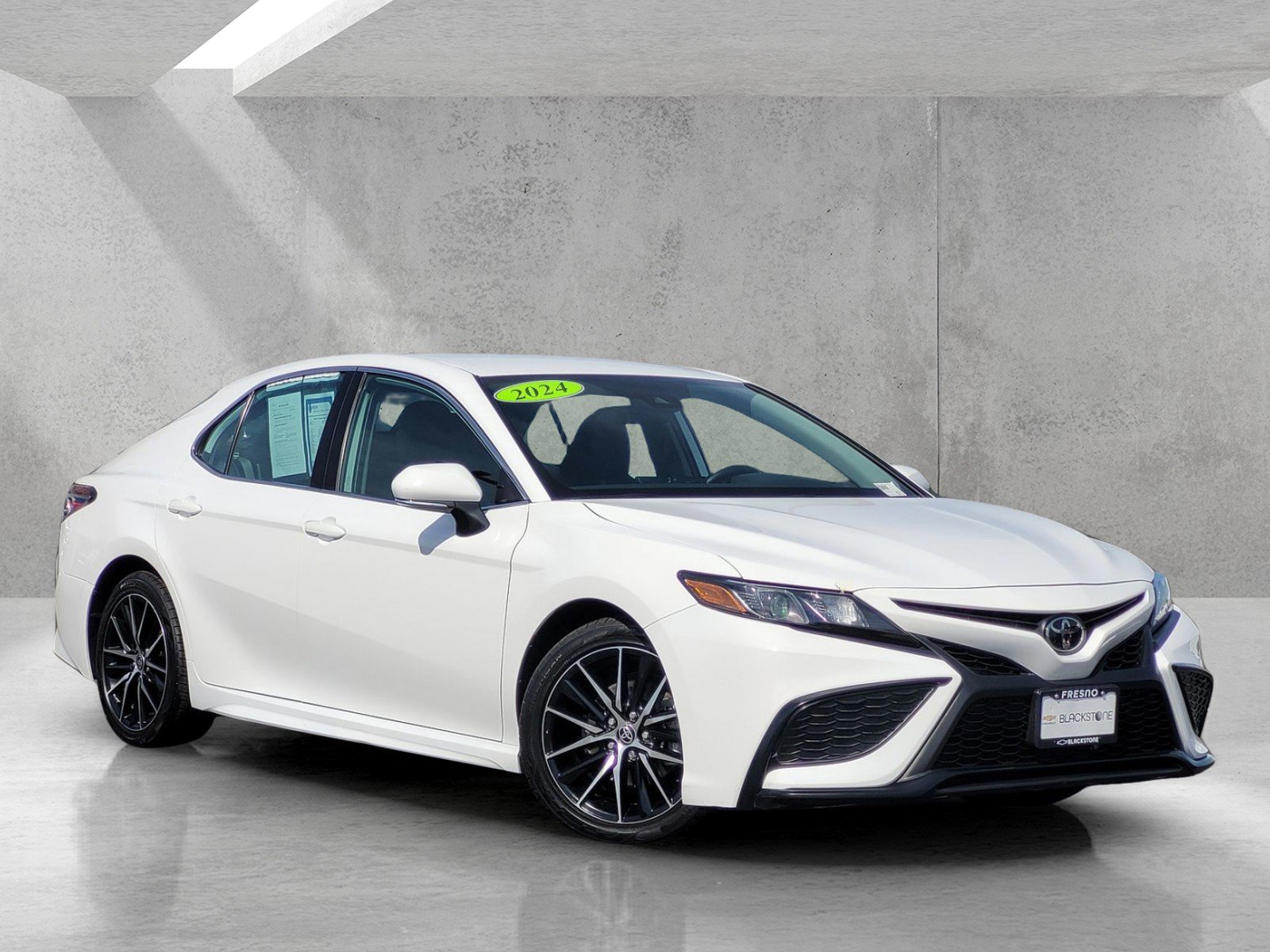 Used 2024 Toyota Camry SE