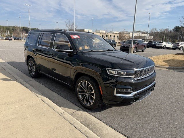 Used 2022 Jeep Grand Wagoneer Series III w/ Rear Seat Video Group 1 image 23