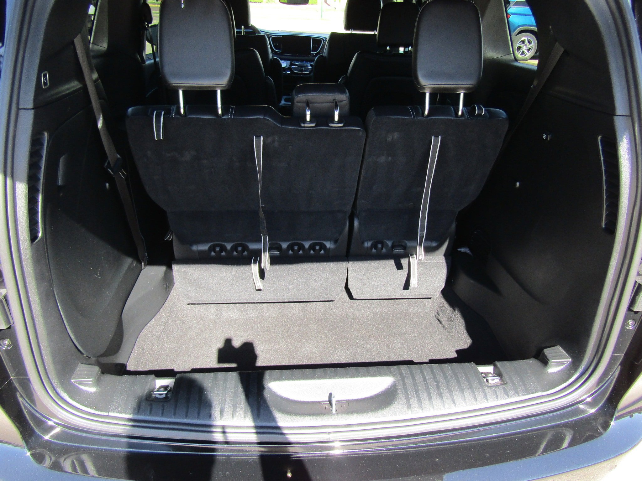 Used 2025 Chrysler Pacifica Select FWD image 15