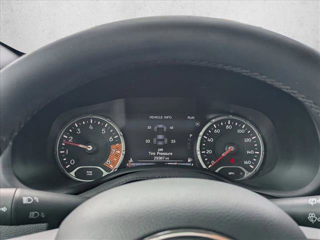 Used 2023 Jeep Renegade Altitude AWD/4WD image 11