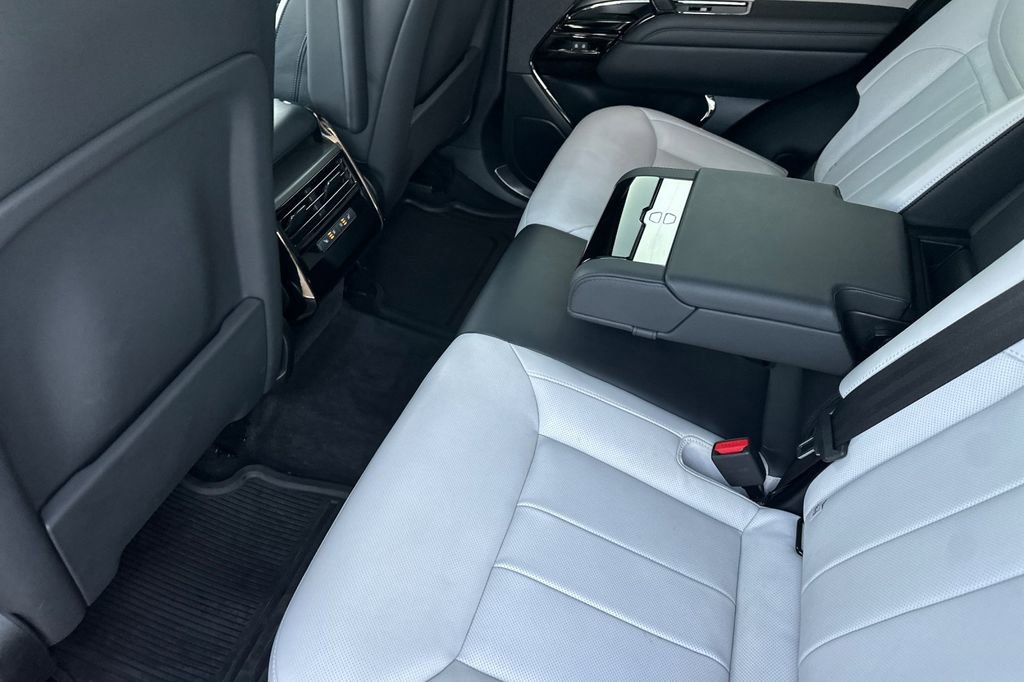 Used 2023 Land Rover Range Rover Sport SE Dynamic image 11