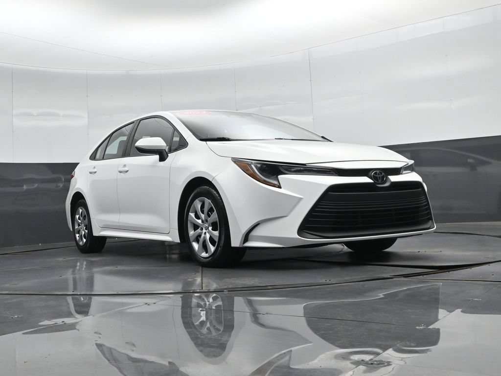 Used 2023 Toyota Corolla LE FWD image 36