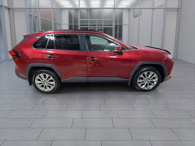 Certified 2021 Toyota RAV4 XLE Premium image 9