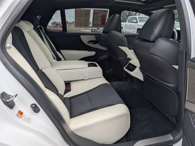 Used 2024 Lexus LS 500 F Sport AWD/4WD image 34