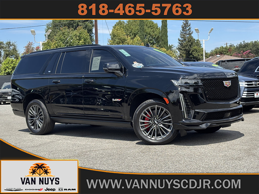 Used 2023 Cadillac Escalade ESV V w/ Heavy-Duty Trailer Package AWD/4WD image 1