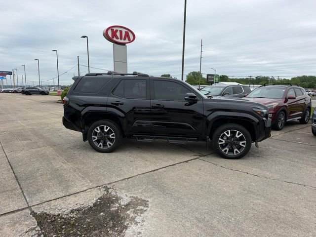 Used 2025 Toyota 4Runner 4WD image 2