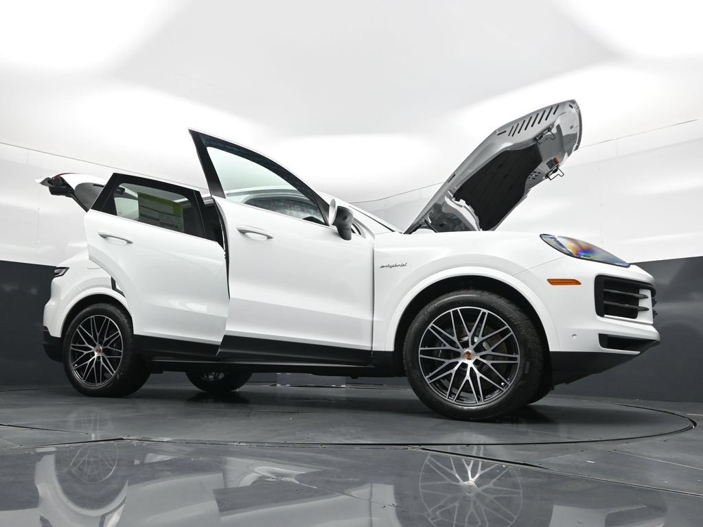 New 2026 Porsche Cayenne E-Hybrid AWD/4WD image 33