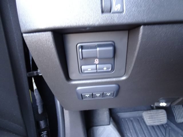 Certified 2024 Chevrolet Colorado ZR2 w/ ZR2 Convenience Package III AWD/4WD image 19