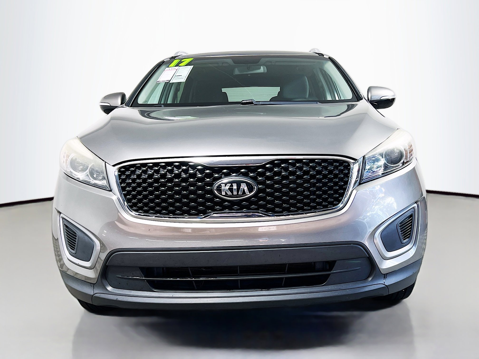 Used 2017 Kia Sorento LX image 11