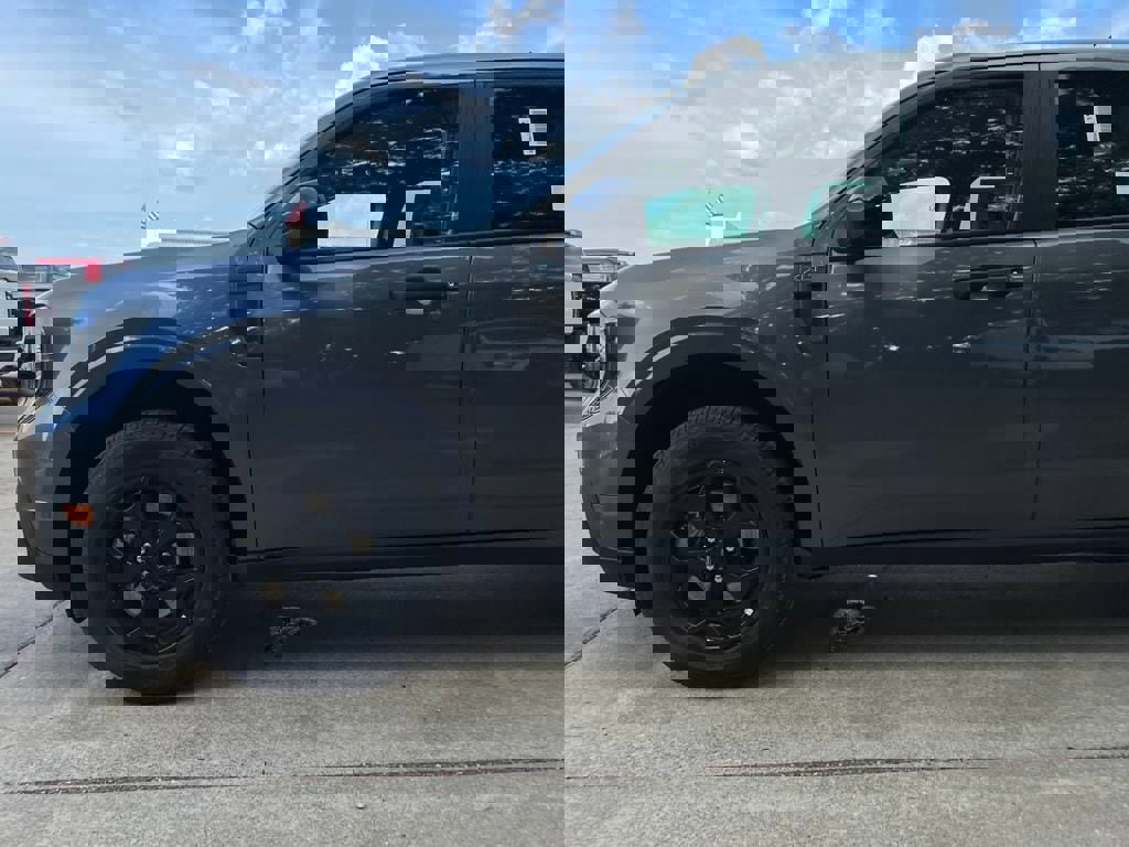 New 2025 Ford Maverick XLT w/ XLT Luxury Package image 29