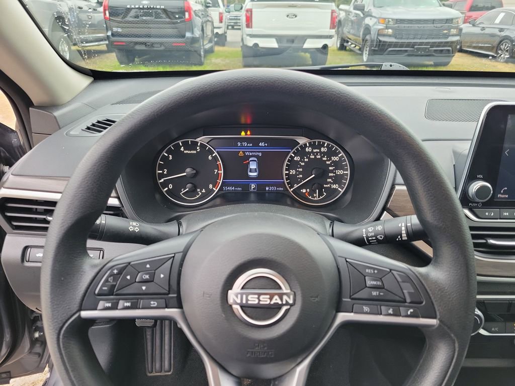 Used 2024 Nissan Altima 2.5 SV image 18