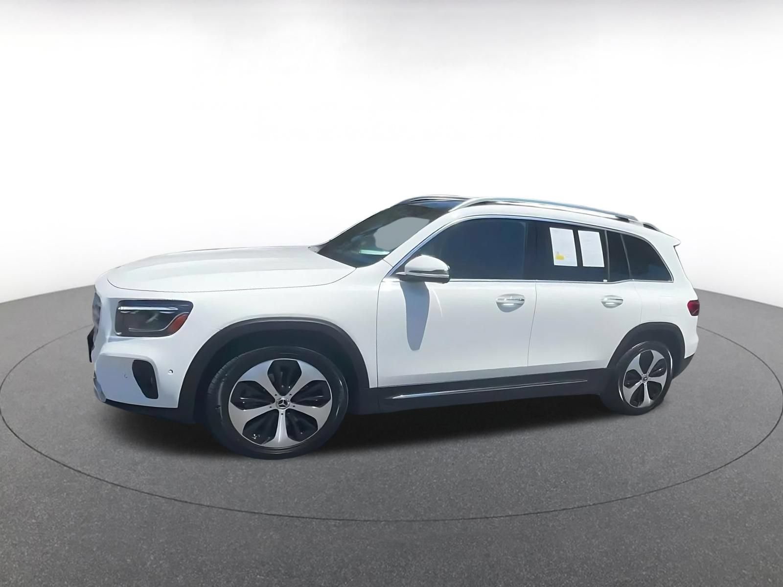 Used 2025 Mercedes-Benz GLB 250 image 8