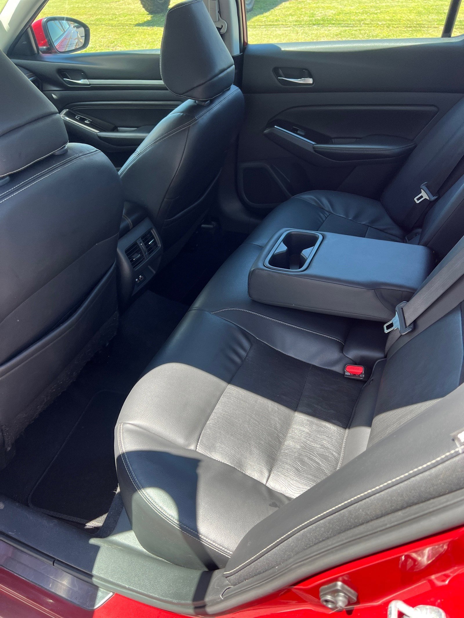 Used 2021 Nissan Altima 2.5 Platinum AWD/4WD image 16