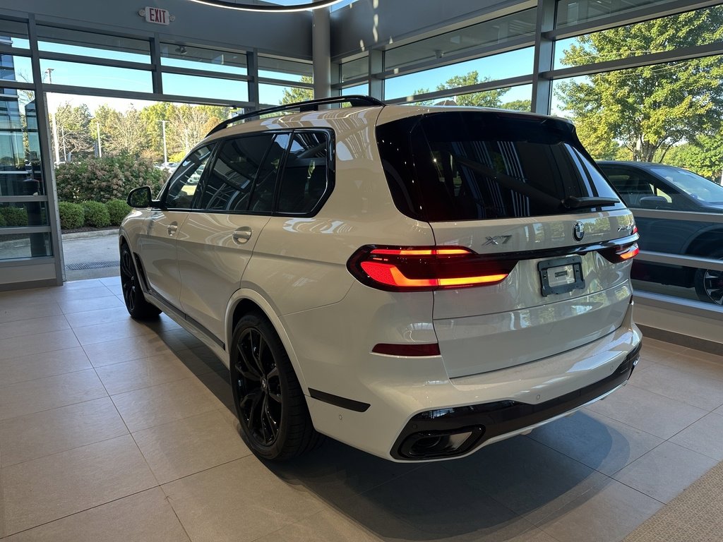 New 2026 BMW X7 xDrive40i w/ M Sport Package image 4