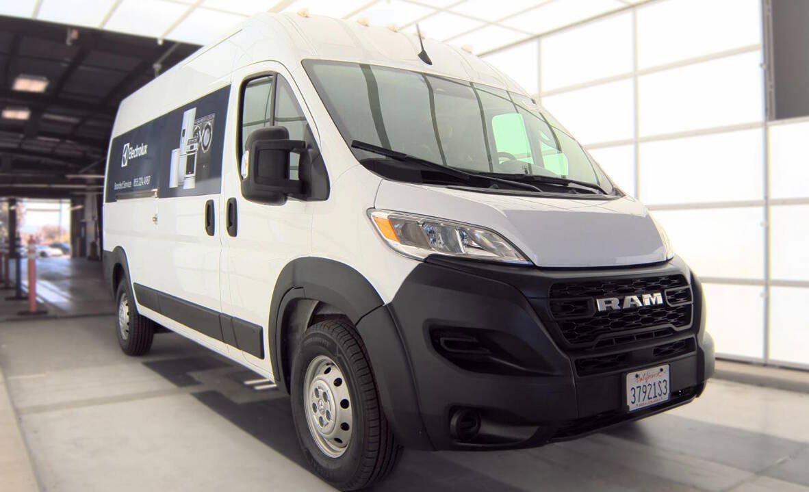 Used 2023 RAM ProMaster 2500 FWD image 1
