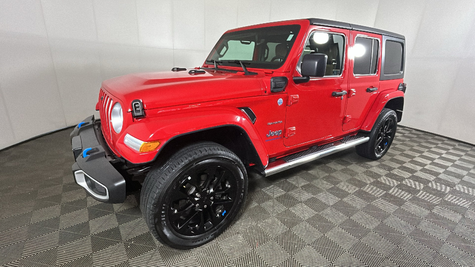 Used 2023 Jeep Wrangler Unlimited Sahara w/ Cold Weather Group AWD/4WD image 8
