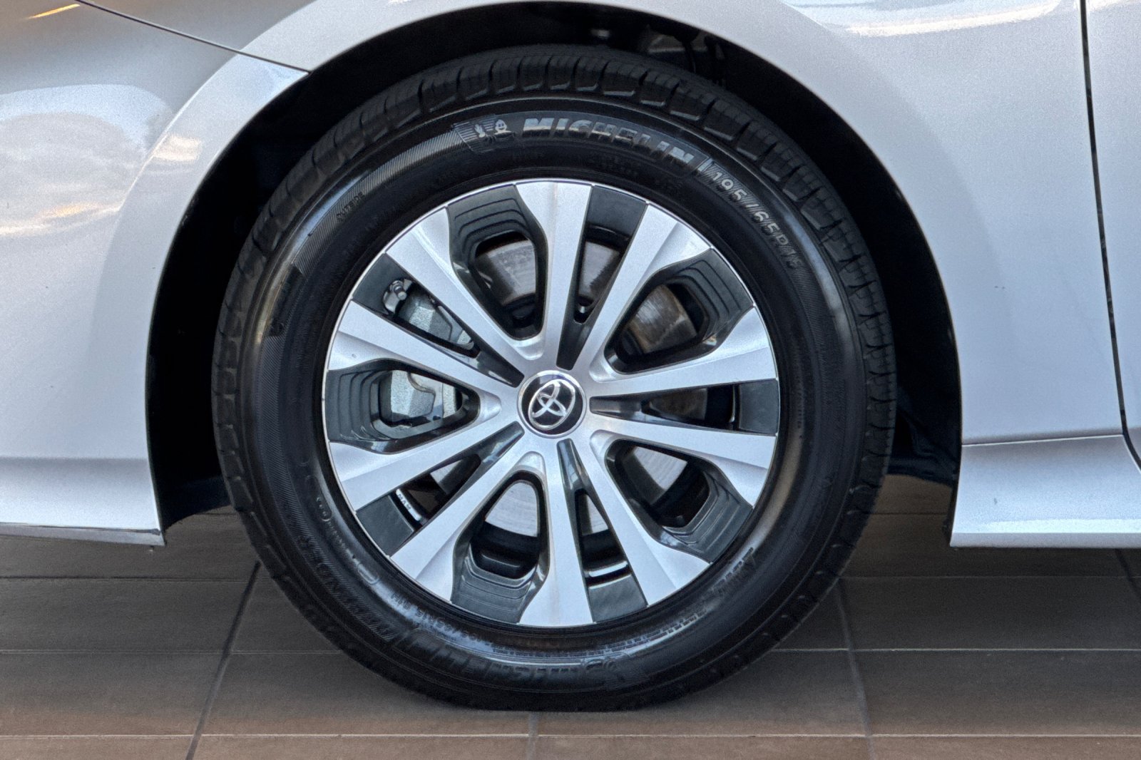 Certified 2020 Toyota Prius Prime XLE FWD image 27