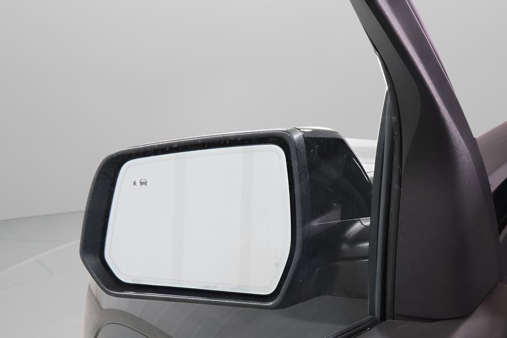 Used 2023 GMC Acadia AT4 w/ GMC Pro Grade Package image 23