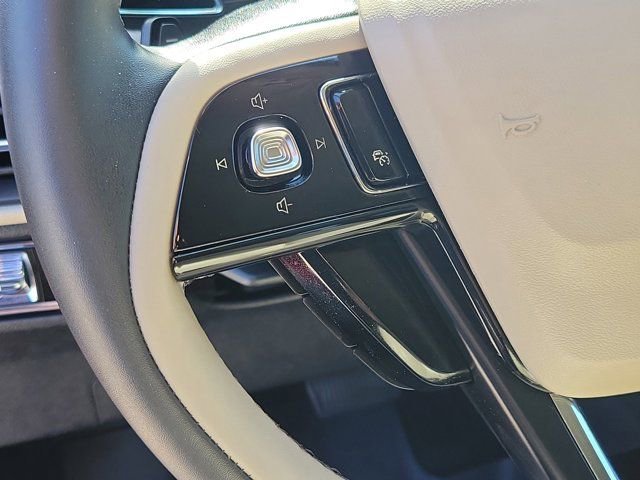 Certified 2025 Lincoln Corsair FWD image 24