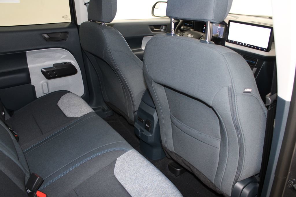 New 2025 Ford Maverick XLT w/ XLT Luxury Package image 30