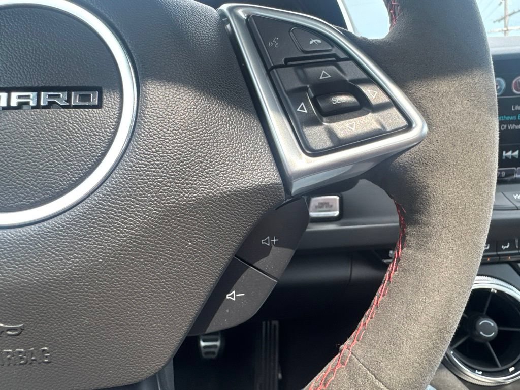 Used 2018 Chevrolet Camaro ZL1 RWD image 41
