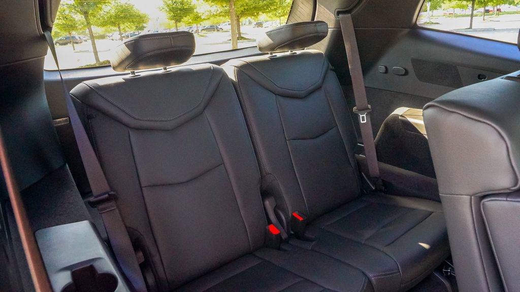 Certified 2025 Cadillac XT6 Luxury image 16